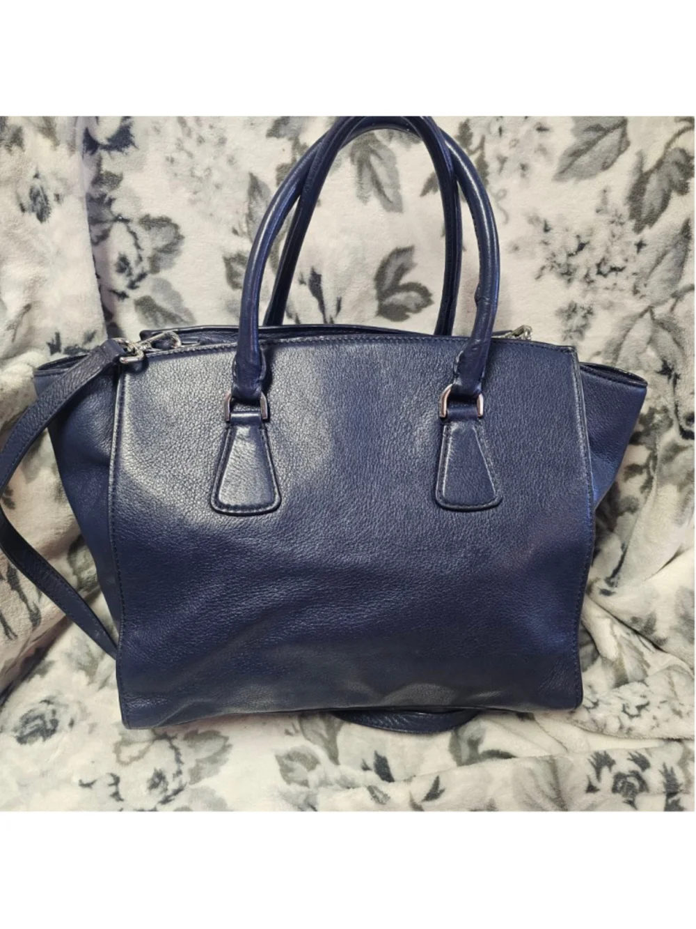 Michael Kors Sutton Medium Navy Blue Leather Satchel - Excellent Condition